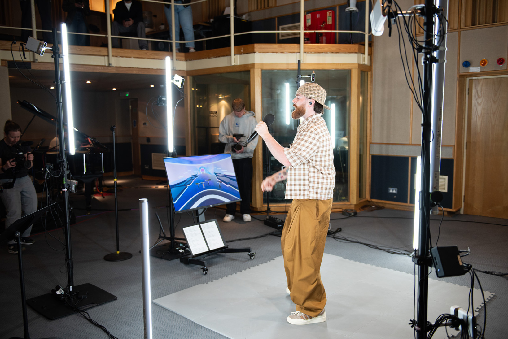 Sam Tompkins performing in the BBC New Music Portal